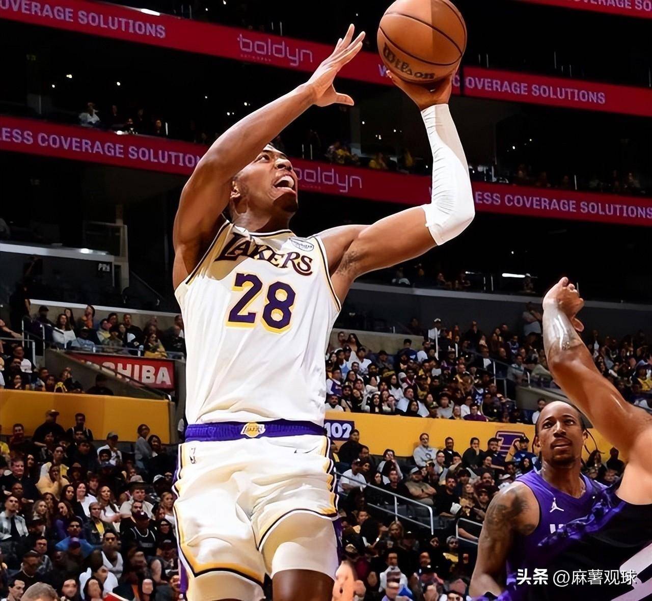 包含詹姆斯在日本队比赛中出色发挥，晋级下一阶段引发热议！的词条