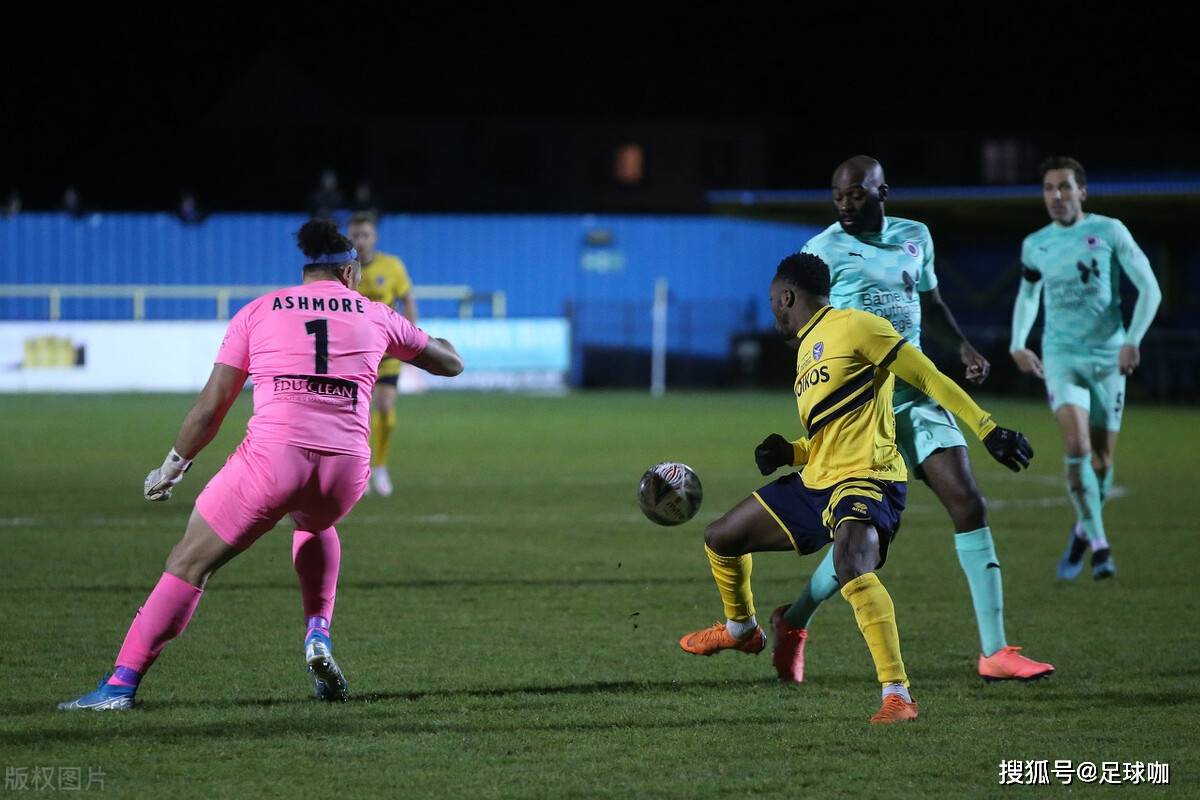 开云中国-足总杯赛前走向成谜，武汉三镇造点机会，话题不断，赛程密集仍需轮换-开云中国